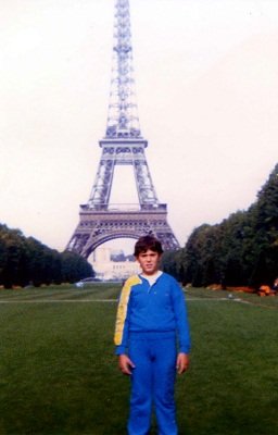 Eiffel_Tower_child
