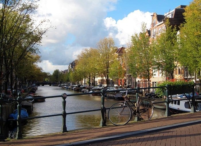 amsterdam canal bike