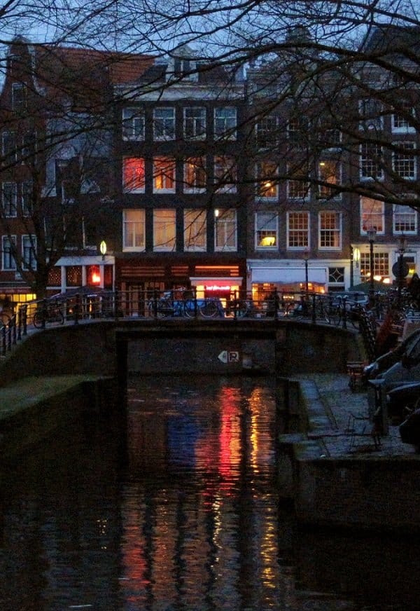 canals in amsterdam lights