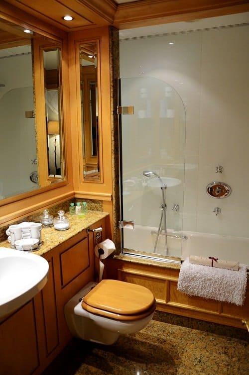 capital hotel bathroom london knightsbridge